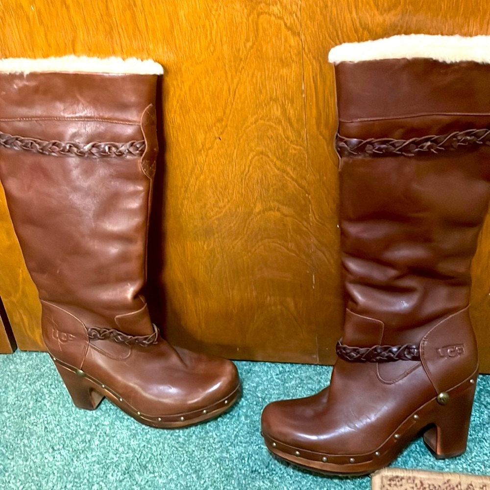 UGG brown clog heel boots only worn once.
